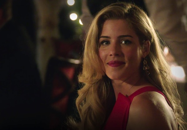 Smoaking Hot Felicity Smoak